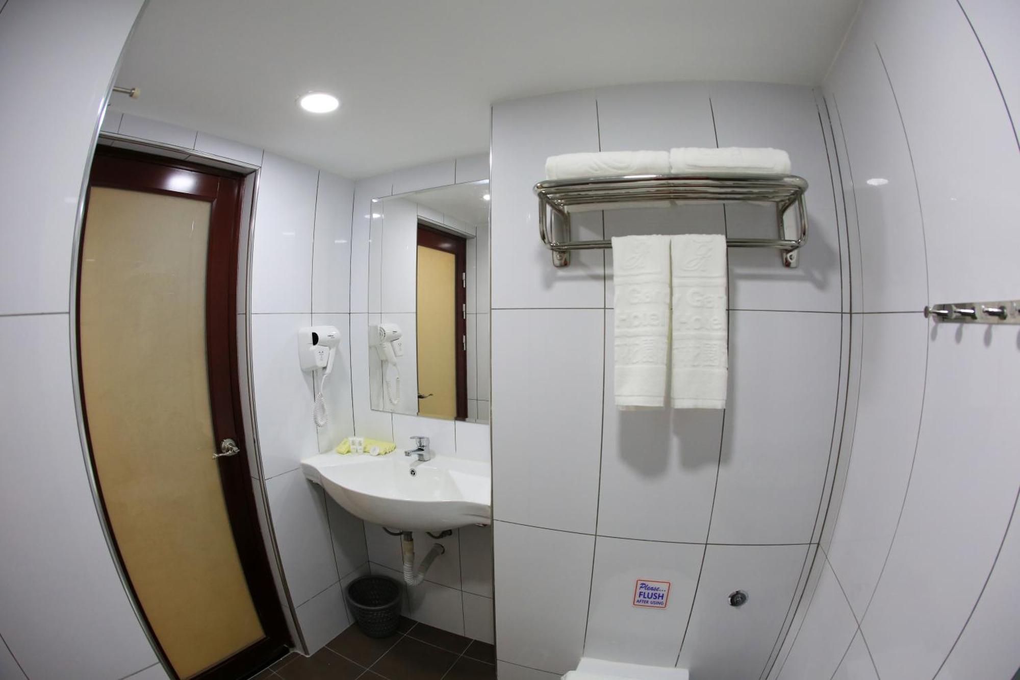 City Garden Hotel タワウ 部屋 写真